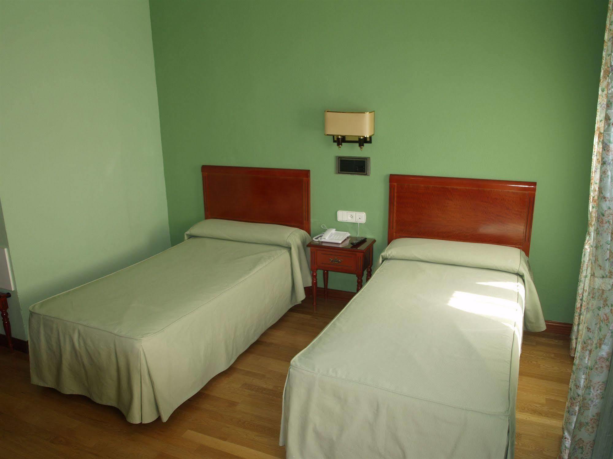 Hotel Serit Jerez de la Frontera Exteriör bild